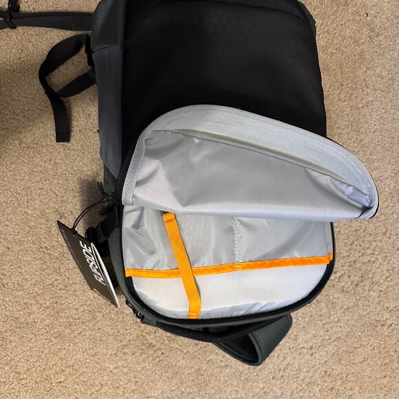 Lowepro Flipside 300 AW III camera bag. Gray - Picture 3 of 6